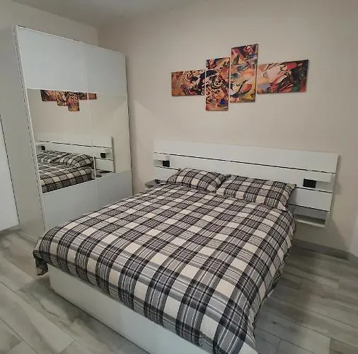 1930 Bed & Breakfast