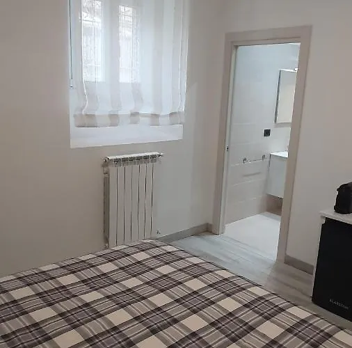 1930 Bed & Breakfast Rome