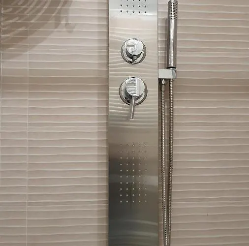 1930 Oda ve Kahvaltı 4*